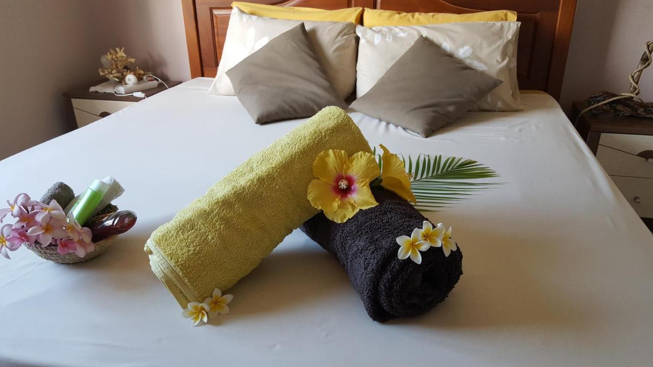 Aux Plaisirs De La Vie Chambre Chez L Habitant Flic-en-Flacq Dış mekan fotoğraf