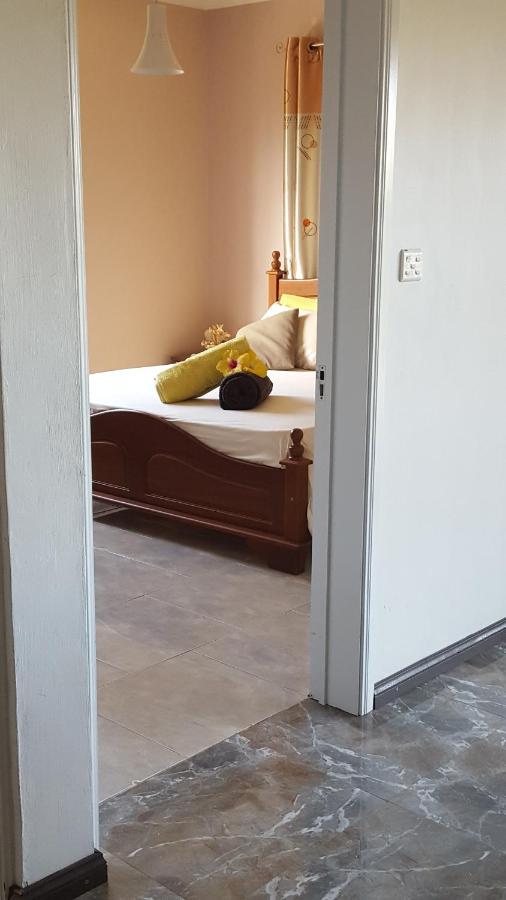 Aux Plaisirs De La Vie Chambre Chez L Habitant Flic-en-Flacq Dış mekan fotoğraf