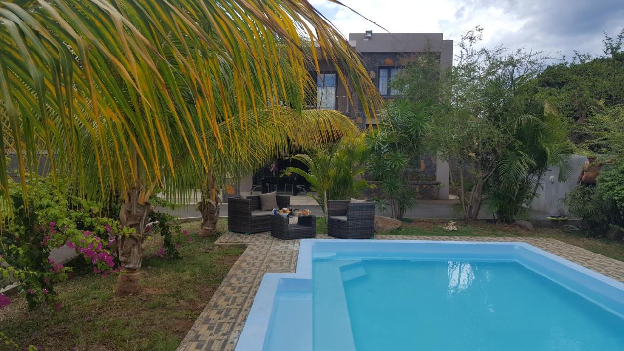 Aux Plaisirs De La Vie Chambre Chez L Habitant Flic-en-Flacq Dış mekan fotoğraf